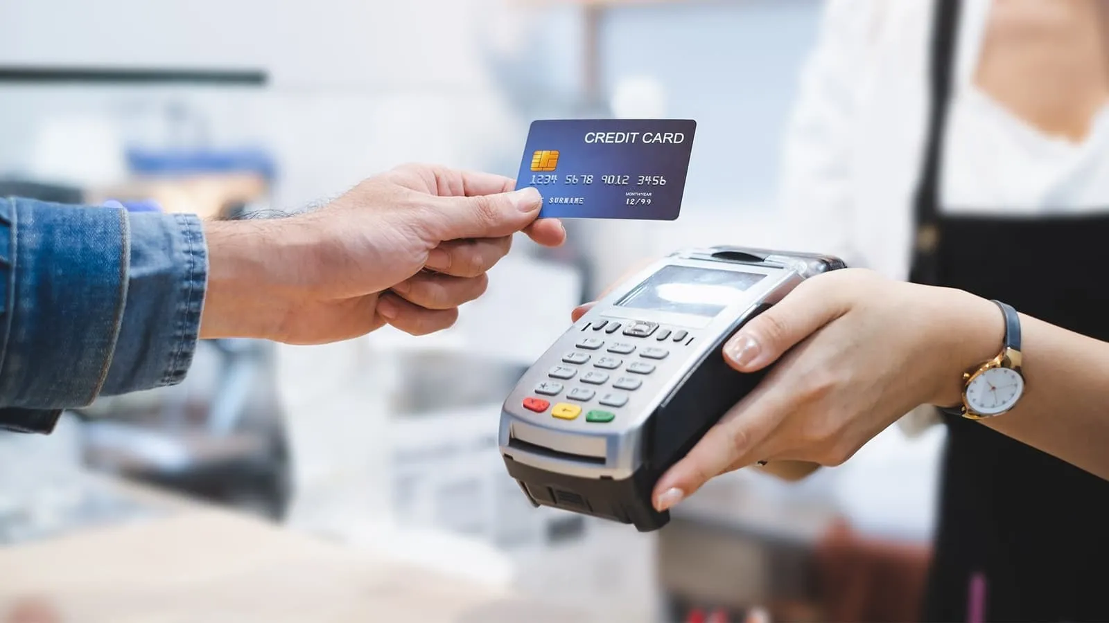 Comment fonctionne le traitement des cartes de crédit
